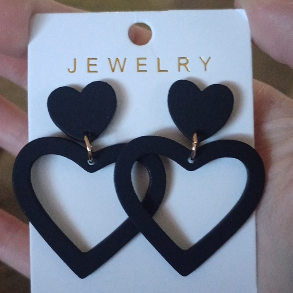 ♥️C Individually $10 Or Bundle 5/$20 Black Heart-Shaped Earrings